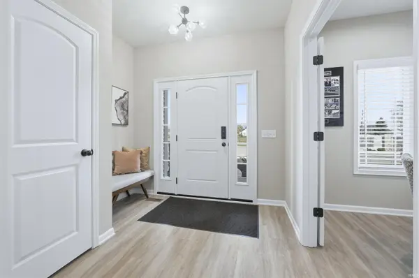 684 Merriweather Passage, Fort Wayne, IN 46845