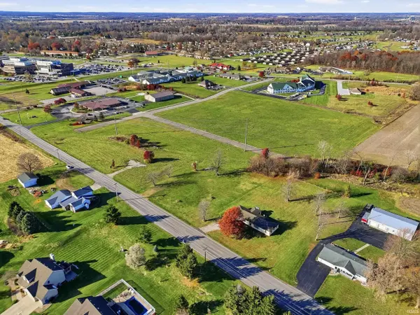 Smith DR, Auburn, IN 46706