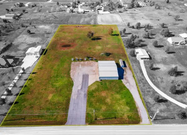 3699 Asbury Cemetery RD, Elberfeld, IN 47613