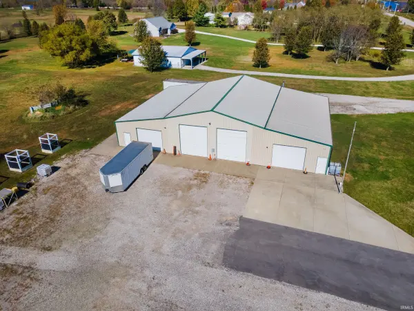 3699 Asbury Cemetery RD, Elberfeld, IN 47613