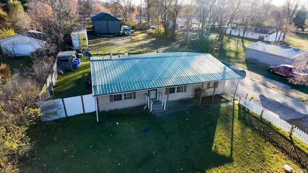 24840 Co Rd 6 ***, Elkhart, IN 46514