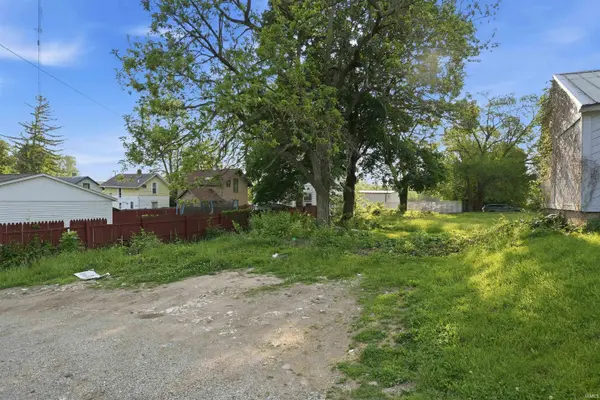 2405 Cass ST, Fort Wayne, IN 46808