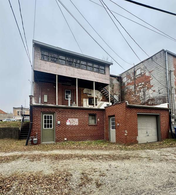 127 E Main ST, North Manchester, IN 46962