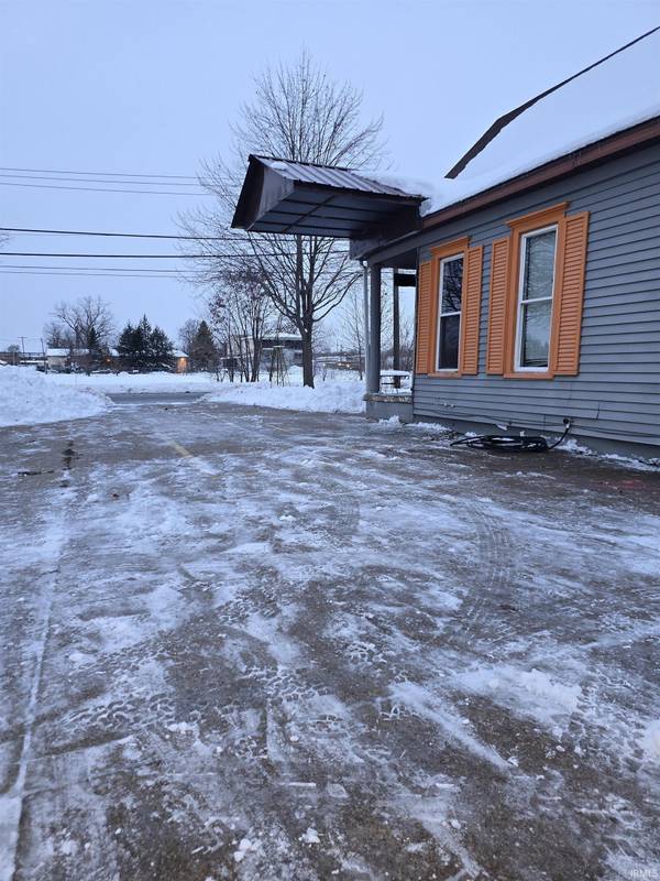 822 N Michigan St ST, Elkhart, IN 46514