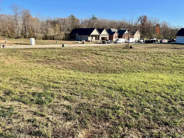 1539 Firefly CV, Boonville, IN 47601