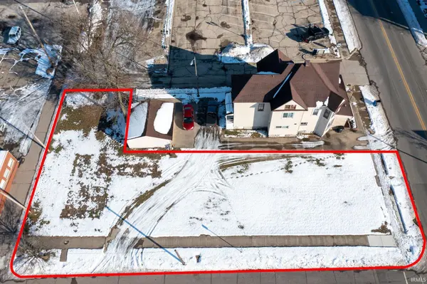 326 W Franklin ST, Elkhart, IN 46516-2744