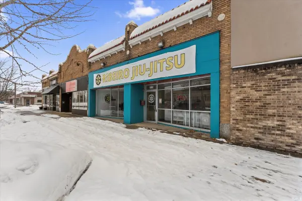 1518 Mishawaka AVE, South Bend, IN 46615
