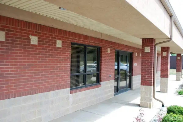 404 W Air Park DR, Muncie, IN 47303