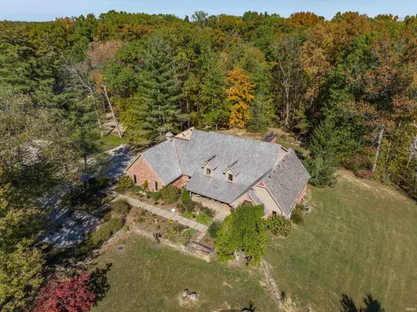 2034 Dubois RD, Spencer, IN 47460-6246
