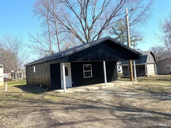 956 SW C ST, Linton, IN 47441