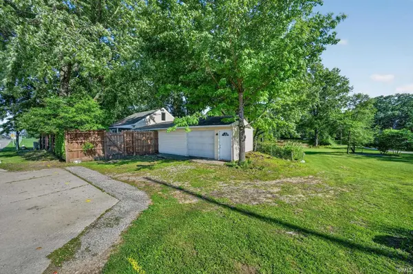 16974 Douglas RD, Mishawaka, IN 46545-1303
