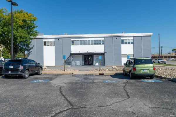 303 S Main ST #100, Mishawaka, IN 46544-2189