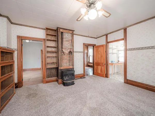 226 Freeman LN, New Harmony, IN 47631