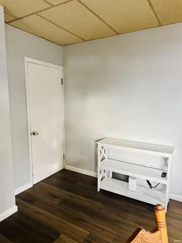 1409 E Center ST, Warsaw, IN 46580-3525