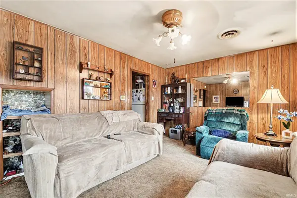 1505 N Elmer ST, South Bend, IN 46628-2956