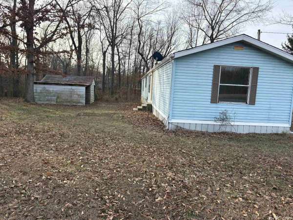8974 N Shanklin DR, Jasonville, IN 47438