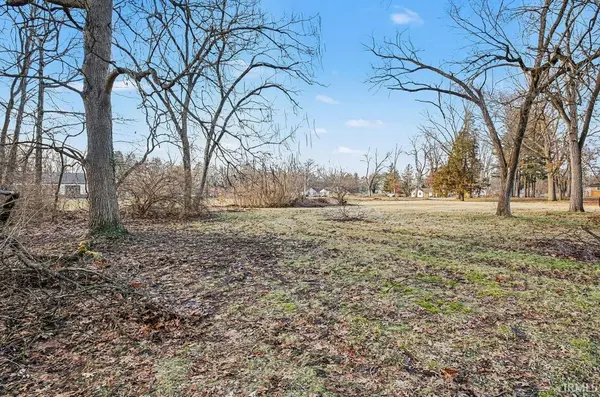 V/L W Of 19500 Greenacre ST, South Bend, IN 46637