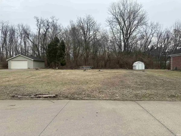 1920 Elna Kay DR, Evansville, IN 47715