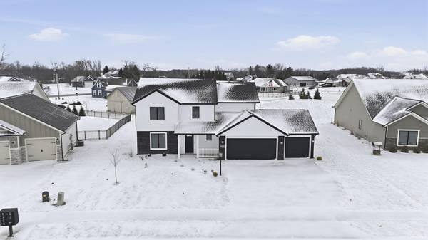 18738 Eisley CV, Auburn, IN 46706