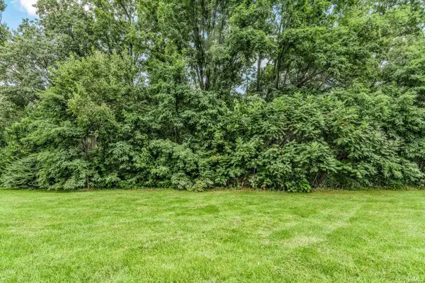 53420 Old Woodbridge CT, South Bend, IN 46637