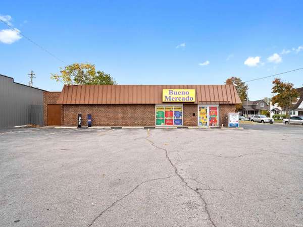 2915 S Calhoun ST, Fort Wayne, IN 46807