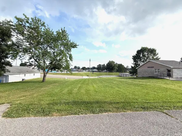 1807 16th ST, Bedford, IN 47401