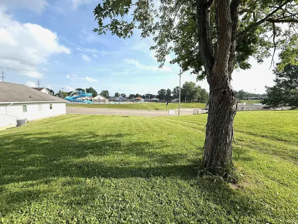 1807 16th ST, Bedford, IN 47401