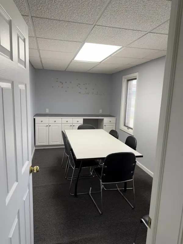 300 N Wayne ST, Angola, IN 46703