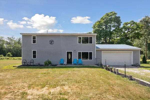 10374 Douglas RD, Osceola, IN 46561