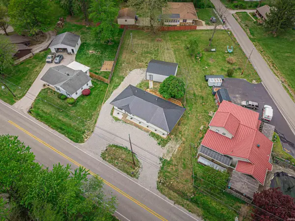 5233 State Route 261 HWY, Newburgh, IN 47630