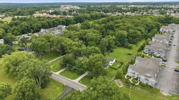 6005 N Fir RD, Granger, IN 46530-4752