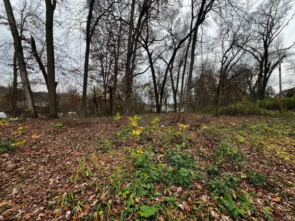 25849 Kenwood DR, South Bend, IN 46628
