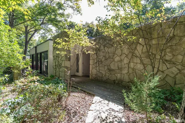 2210 E Woodstock PL, Bloomington, IN 47401