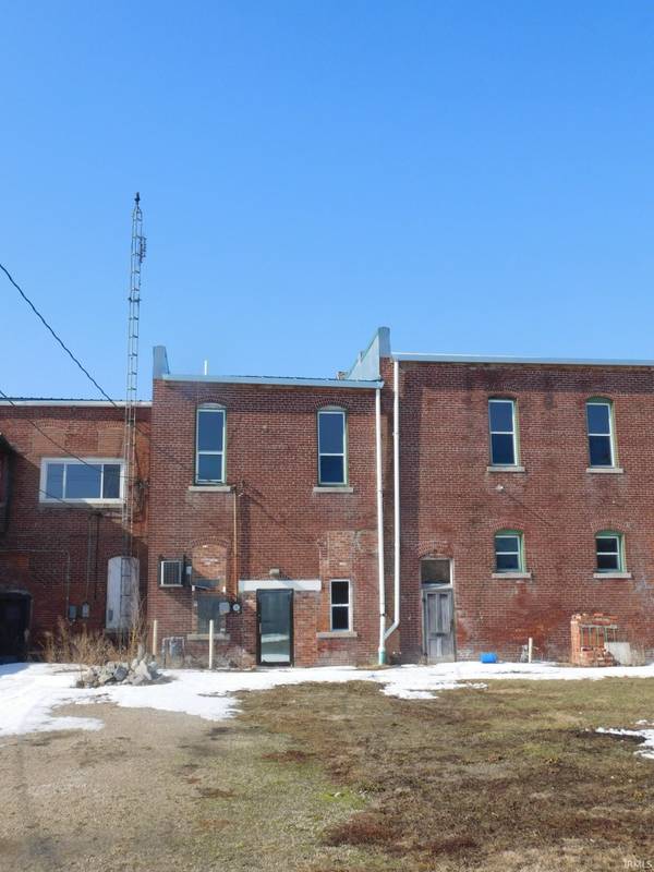 255 N Union ST, Pennville, IN 47369