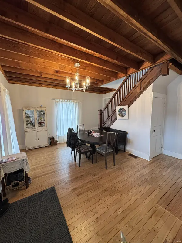 403 S Chestnut ST, Earl Park, IN 47942