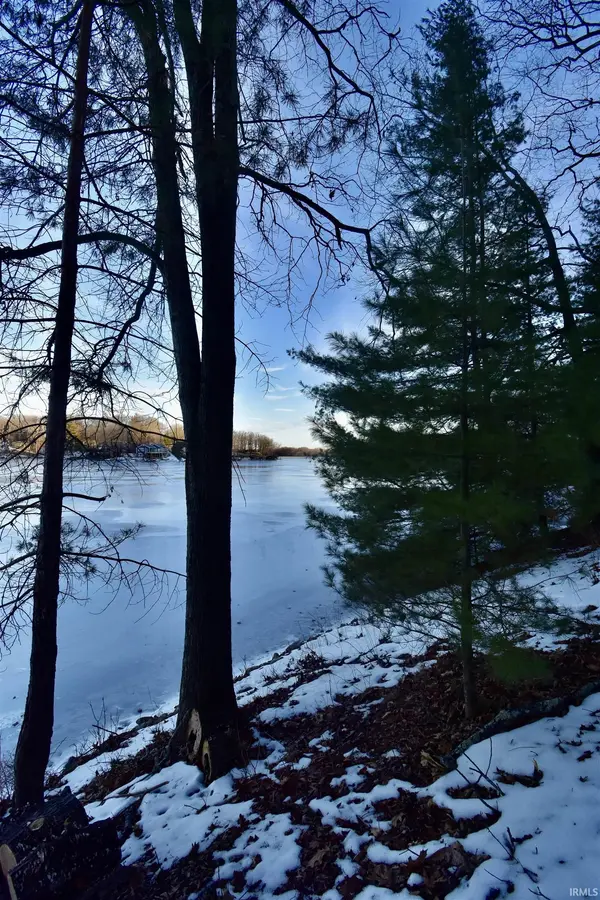 18-19 Halibut DR, Nineveh, IN 46164