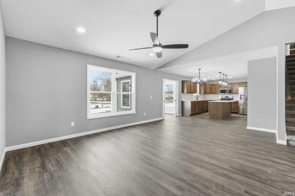 818 Gullet AVE, Garrett, IN 46738