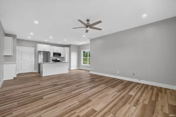 6195 N Wallace Harman WAY, Ellettsville, IN 47429