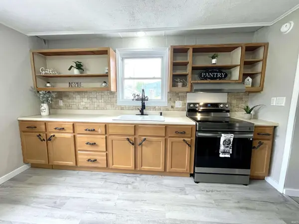 318 W 10th ST, Bicknell, IN 47512