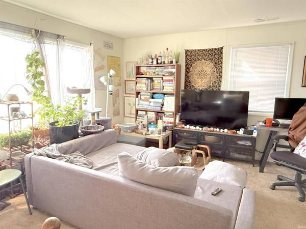 620 W 8th ST, Bloomington, IN 47404