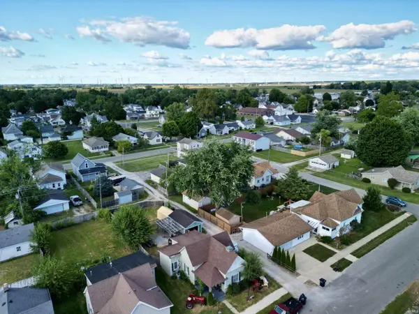 2412 S B ST, Elwood, IN 46036