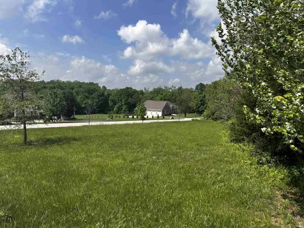 7084 S National Point RD, Bloomington, IN 47403