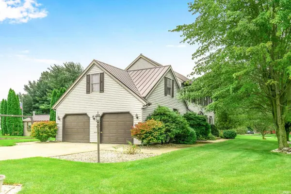 806 Lydia DR, Warsaw, IN 46582
