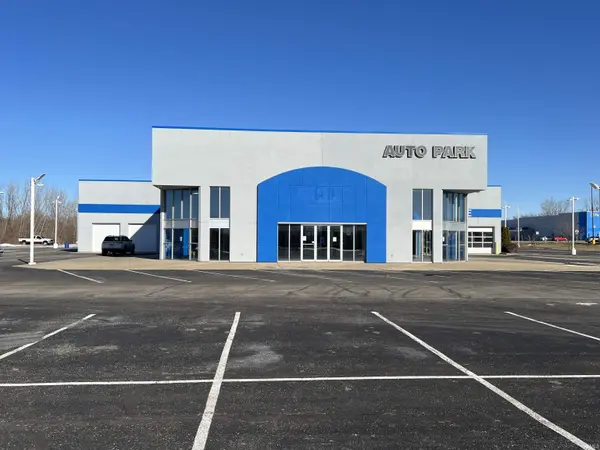 2303 N Oak DR, Plymouth, IN 46563
