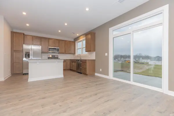 11334 Goshen DR, Evansville, IN 47725