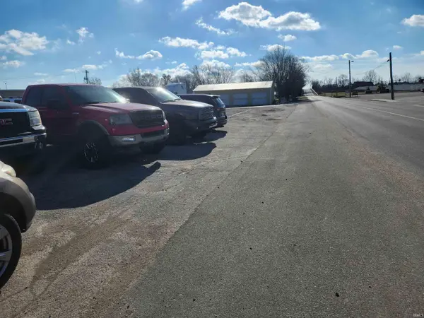 1320 W Main ST, Mitchell, IN 47446