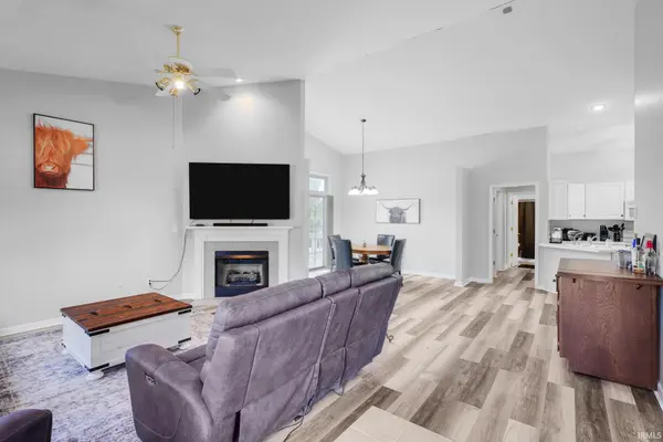 3912 N Whitewood WAY, Bloomington, IN 47404-1874