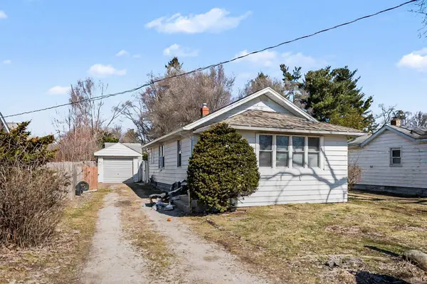 22815 Hartzer AVE, South Bend, IN 46628-1156