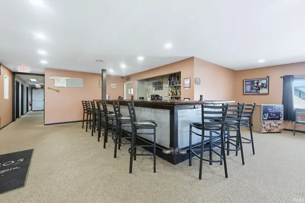 202 W Whitley ST, Churubusco, IN 46723-1720