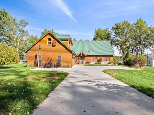 1905 E 750 S ***, Wolcottville, IN 46795